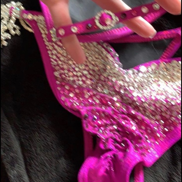 Muscle Dazzle Ombré Pink bikini competition suit - Picture 3 of 7